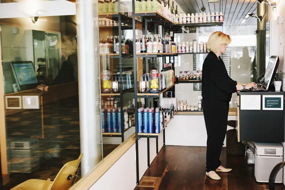 Smokis Dallas tobacco shop in Marsh Lane offering premium tobacco products and trusted local service