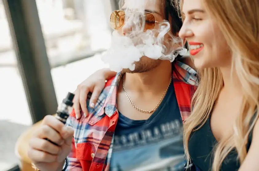 Specialty smoke and vape shops near Rowlett TX